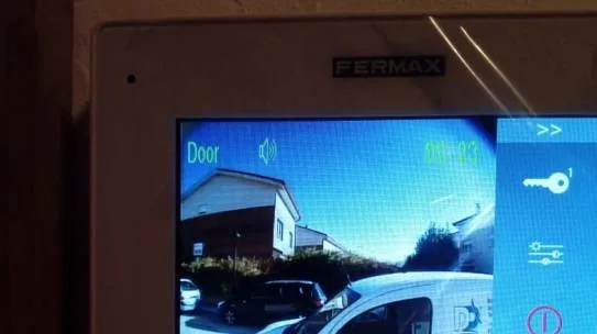 Sistema de control de acceso con lector de tarjeta instalado en Guadalajara — Digital Repairs
