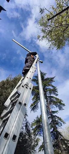Instalación de cámara IP en poste exterior en Guadalajara — trabajo real Digital Repairs