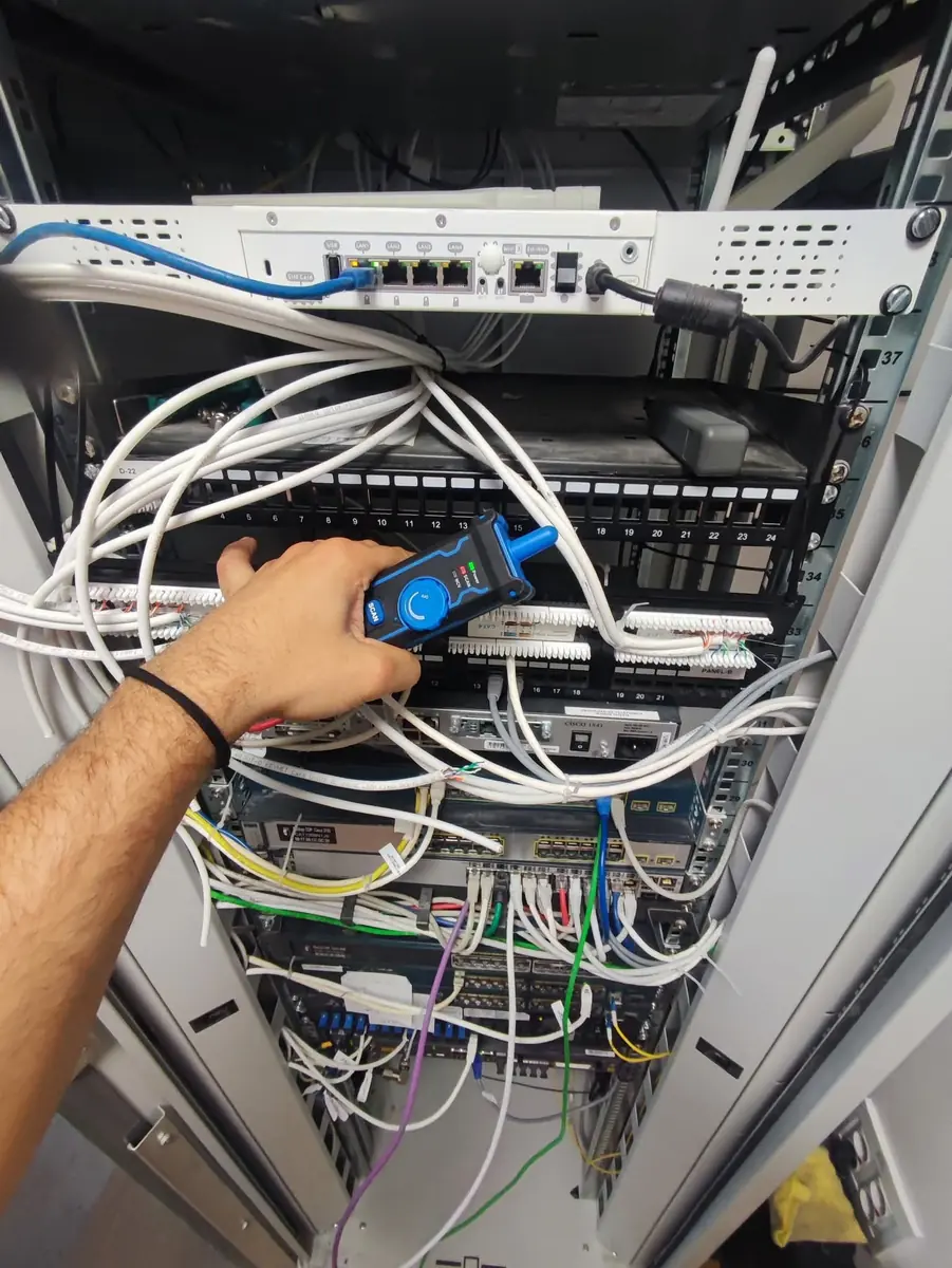 Resolución de avería en red LAN y datos en Guadalajara — trabajo real Digital Repairs