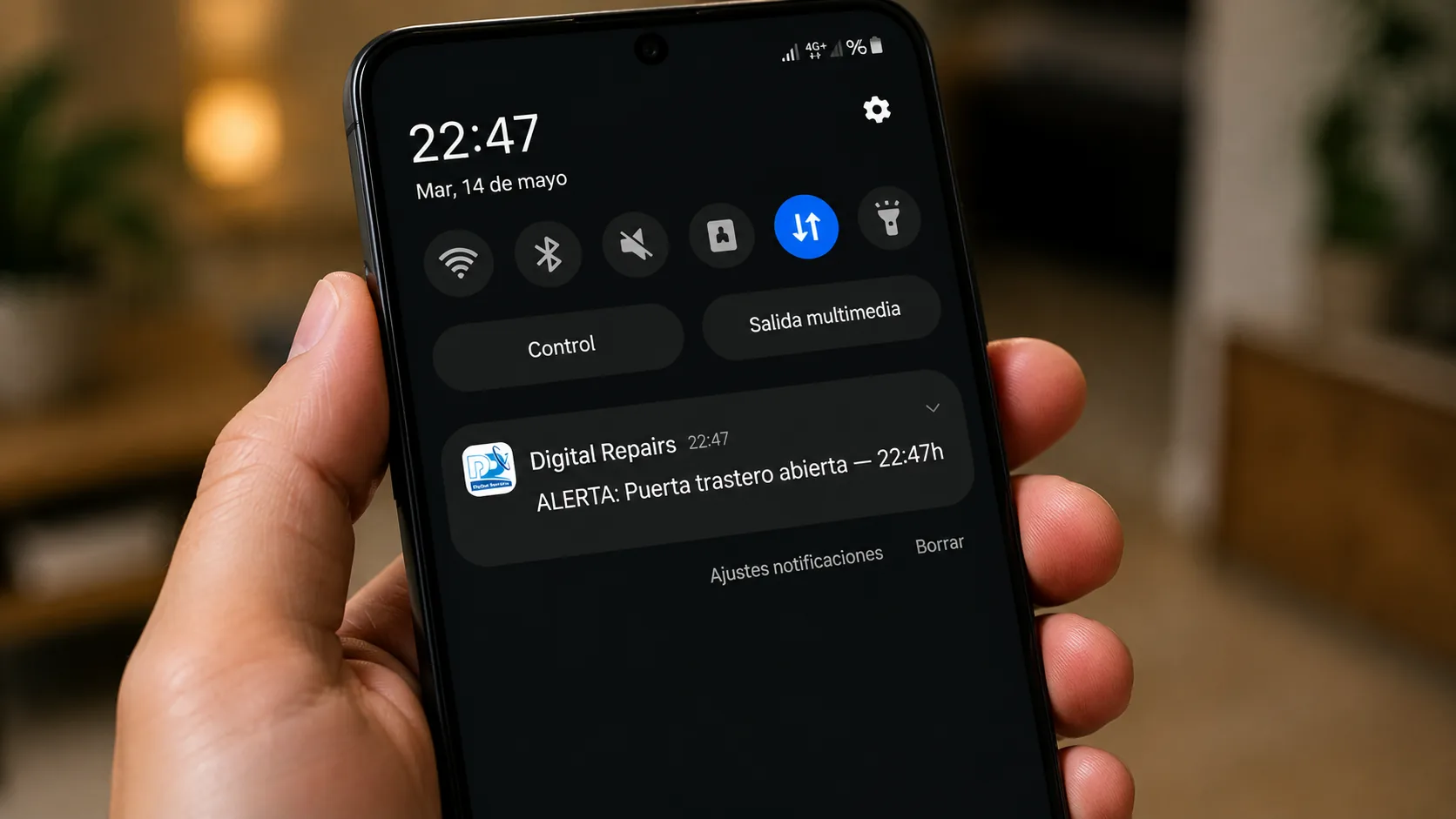 App móvil avisador trastero — alerta puerta abierta en tiempo real